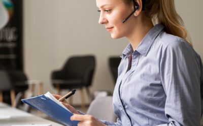 Se reconvertir en assistant(e) de direction : formation, compétences et étapes pour réussir sa transition